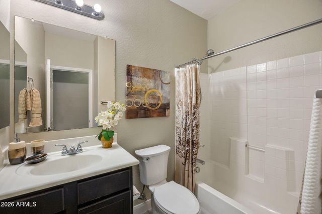 2122 W IAN Drive, Phoenix, AZ 85041