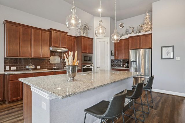 210 Barton Run DR, Georgetown, TX 78628