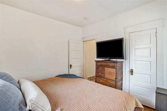 1107 Morton Avenue, Des Moines, IA 50316