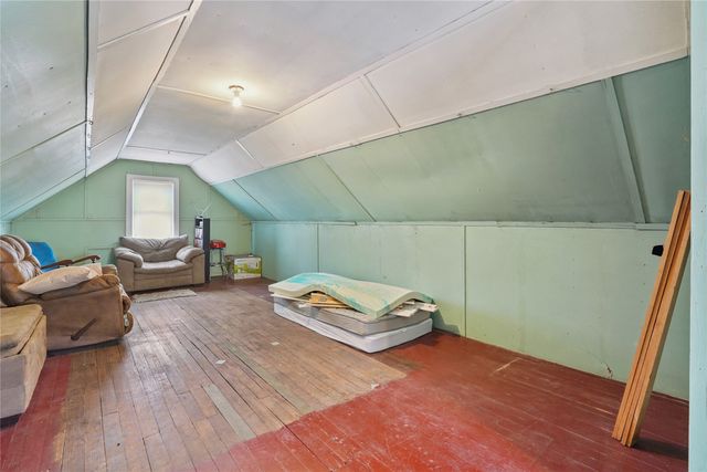 1107 Morton Avenue, Des Moines, IA 50316