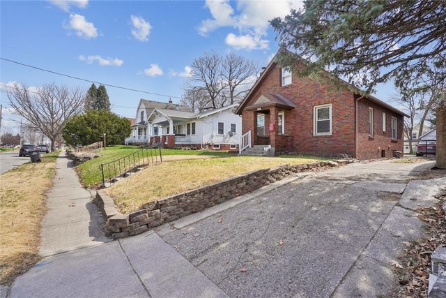 1107 Morton Avenue, Des Moines, IA 50316