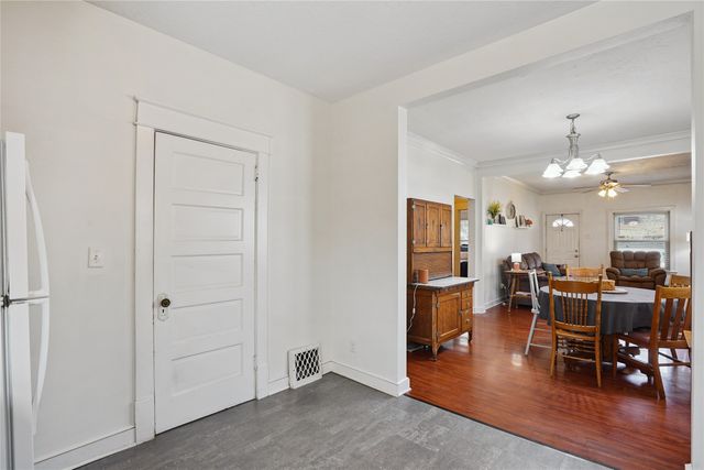 1107 Morton Avenue, Des Moines, IA 50316