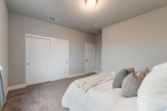 7330 E Princeton Avenue, Fresno, CA 93737