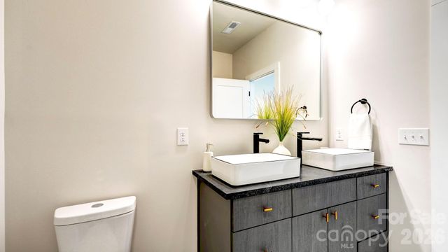 1352 Briar Creek Road, Charlotte, NC 28205