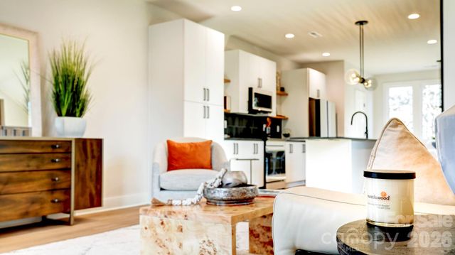 1352 Briar Creek Road, Charlotte, NC 28205