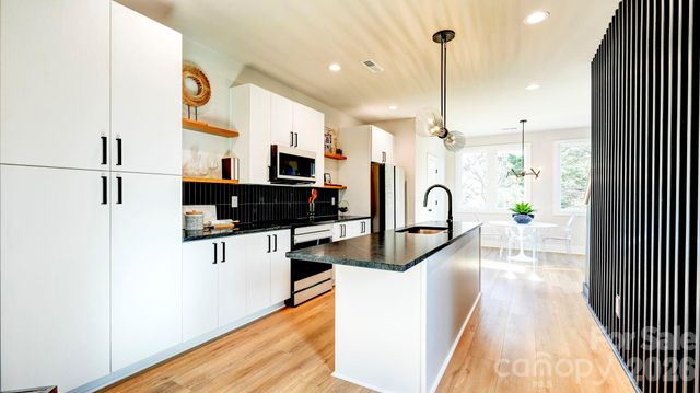 1352 Briar Creek Road, Charlotte, NC 28205