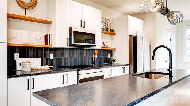 1352 Briar Creek Road, Charlotte, NC 28205