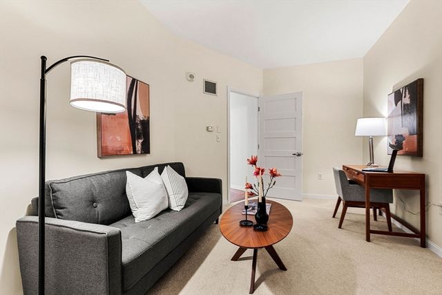 40 Nouvelle Way N241, Natick, MA 01760