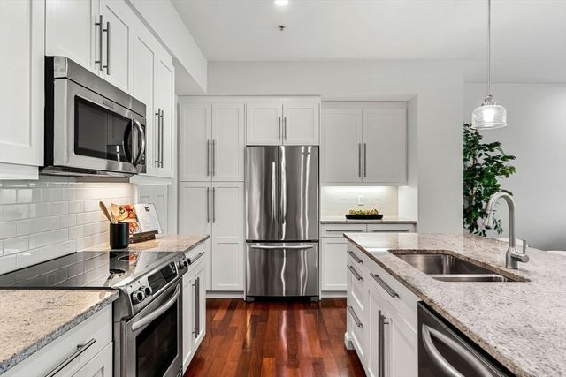 40 Nouvelle Way N241, Natick, MA 01760