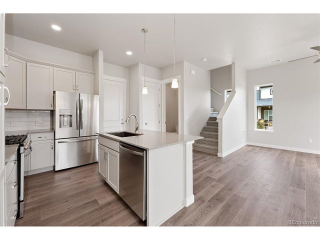 420 High Point Dr A-104, Longmont, CO 80504