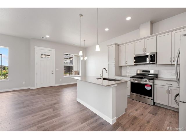 420 High Point Dr A-104, Longmont, CO 80504