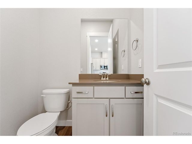 420 High Point Dr A-104, Longmont, CO 80504