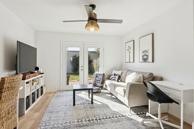 525 W 30th Street, Houston, TX 77018