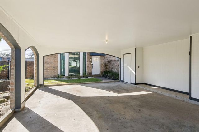 525 W 30th Street, Houston, TX 77018