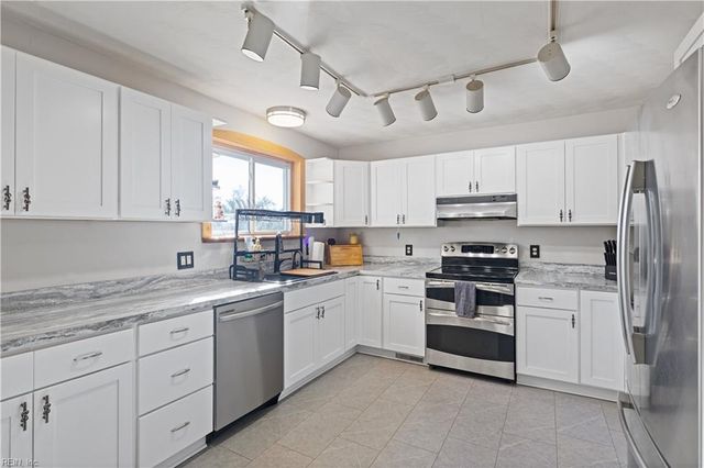 3233 Brookbridge RD, Virginia Beach, VA 23452