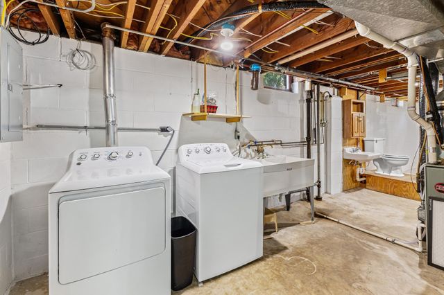 1419 Wynne Avenue, Saint Paul, MN 55108