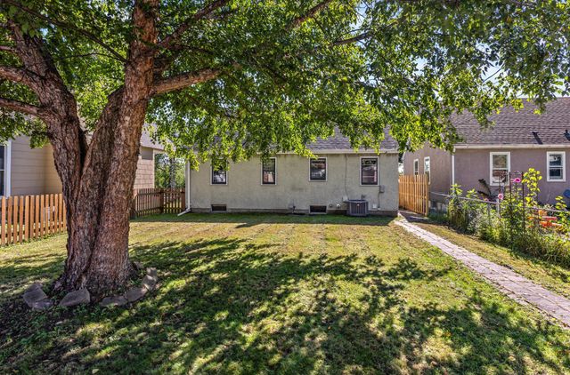 1419 Wynne Avenue, Saint Paul, MN 55108