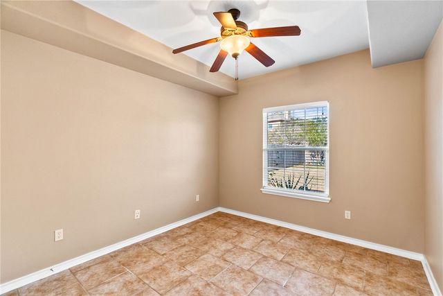 7609 Loire Blvd, Corpus Christi, TX 78414