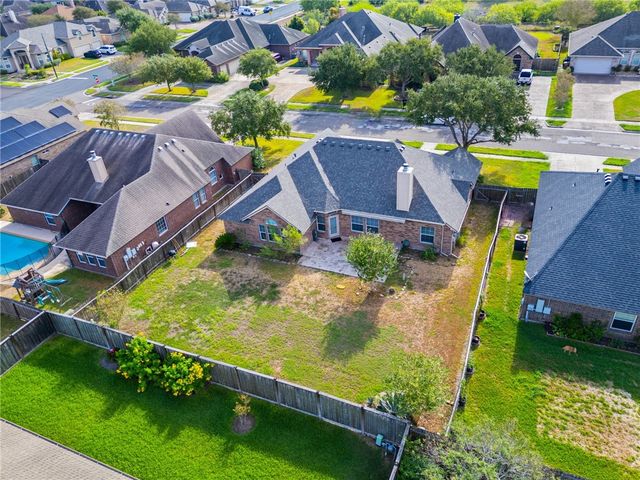7609 Loire Blvd, Corpus Christi, TX 78414
