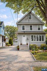 54 College Place, Ridgefield Park, NJ 07660