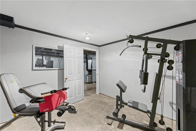 24129 Hollingsworth Road, Mclouth, KS 66054