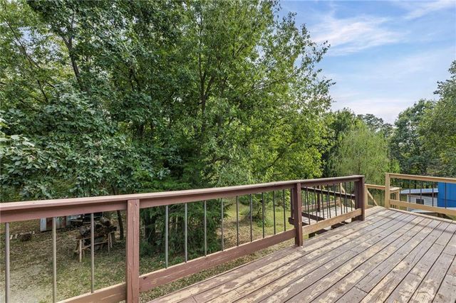 24129 Hollingsworth Road, Mclouth, KS 66054