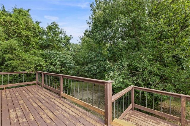 24129 Hollingsworth Road, Mclouth, KS 66054