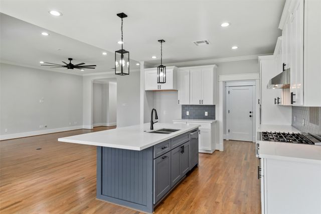 7938 Turquoise Lane, Houston, TX 77055