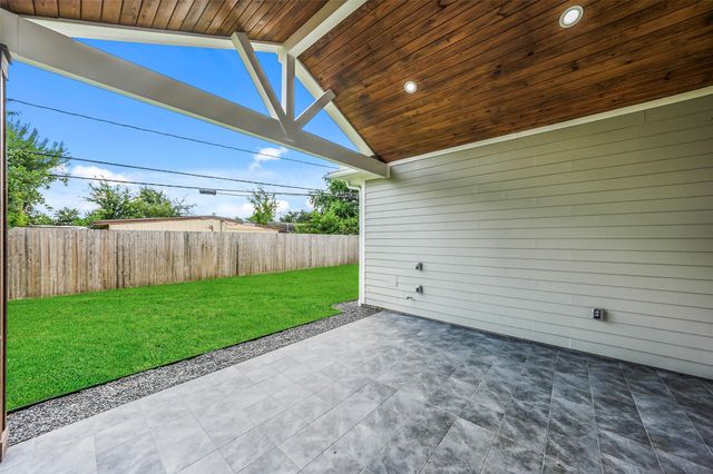 7938 Turquoise Lane, Houston, TX 77055