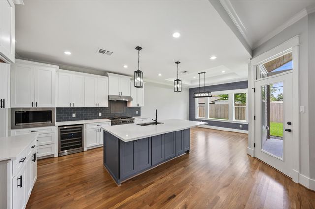 7938 Turquoise Lane, Houston, TX 77055