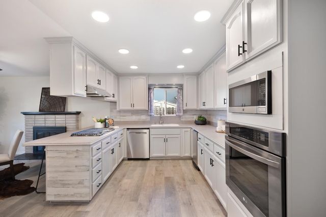6716 Rinconada Dr, Citrus Heights, CA 95610