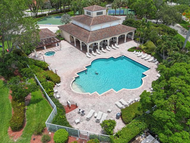 5006 Heron Court, Coconut Creek, FL 33073