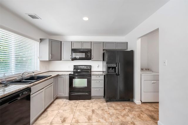 1302 Cedar Park DR, Cedar Park, TX 78613
