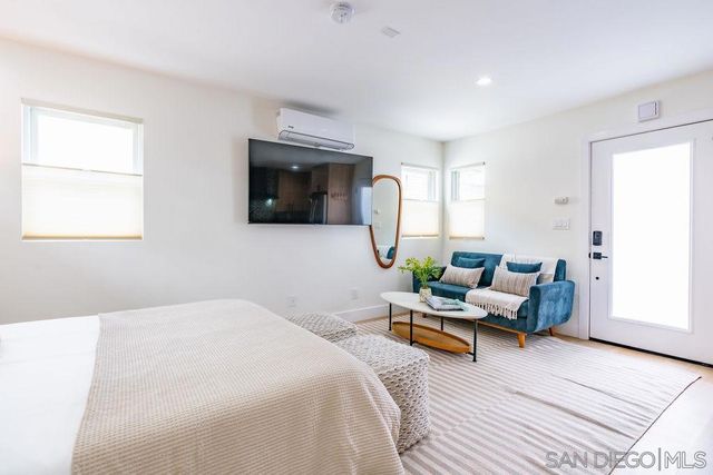 725 Pennsylvania Ave 731, San Diego, CA 92103