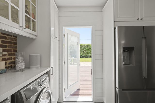 2205 W Pineridge Court, Delray Beach, FL 33444