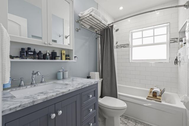 2205 W Pineridge Court, Delray Beach, FL 33444