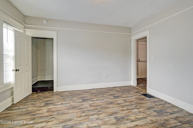 1114 Cecil Ave, Louisville, KY 40211