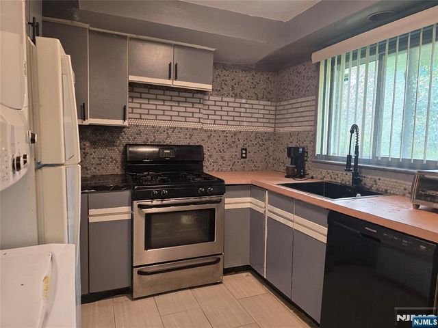 230 Lafayette Place 3D, Englewood, NJ 07631