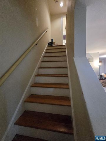 230 Lafayette Place 3D, Englewood, NJ 07631