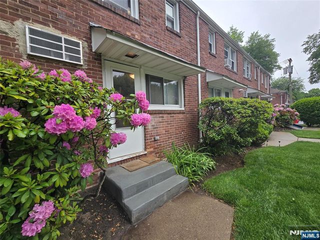 230 Lafayette Place 3D, Englewood, NJ 07631