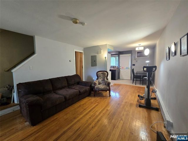 230 Lafayette Place 3D, Englewood, NJ 07631