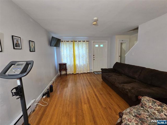 230 Lafayette Place 3D, Englewood, NJ 07631