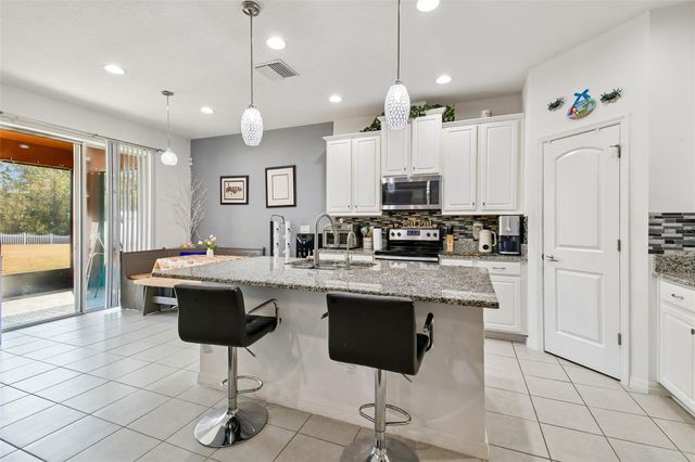 12112 LEDBURY COMMONS DRIVE, Gibsonton, FL 33534