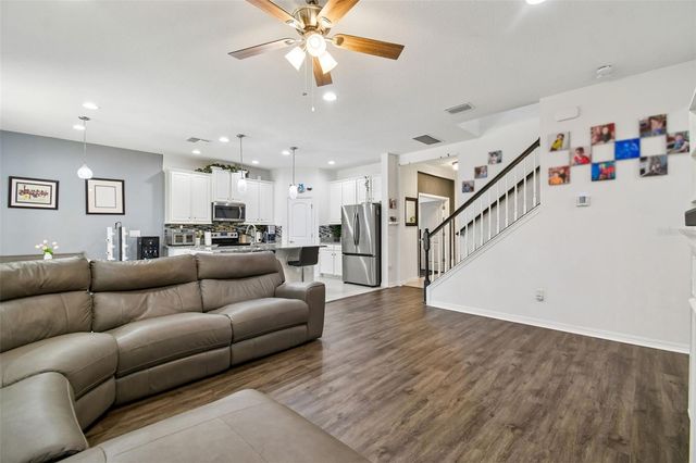 12112 LEDBURY COMMONS DRIVE, Gibsonton, FL 33534