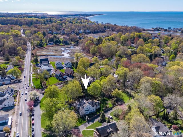 880 Boston Post Road, Madison, CT 06443