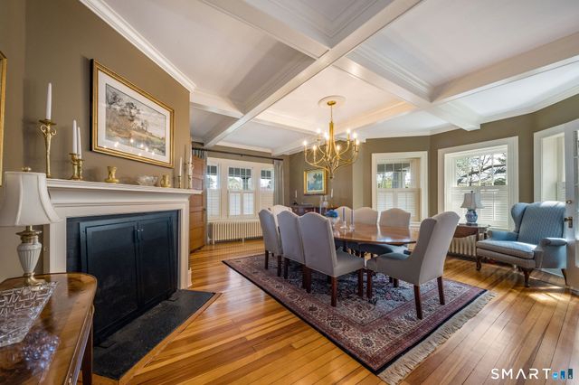 880 Boston Post Road, Madison, CT 06443