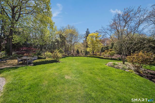880 Boston Post Road, Madison, CT 06443