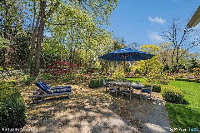 880 Boston Post Road, Madison, CT 06443