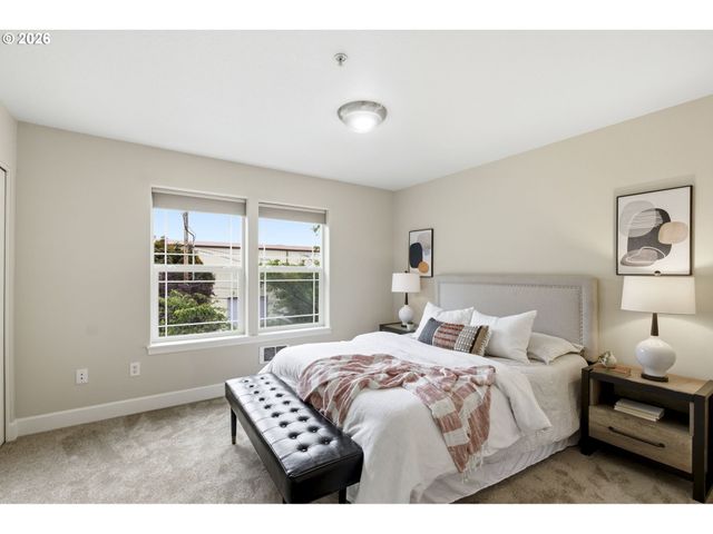 6747 N SALEM Ave, Portland, OR 97203