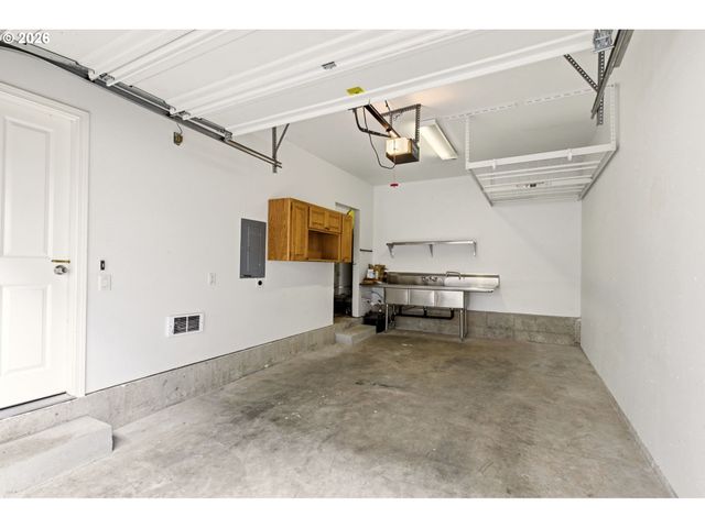 6747 N SALEM Ave, Portland, OR 97203